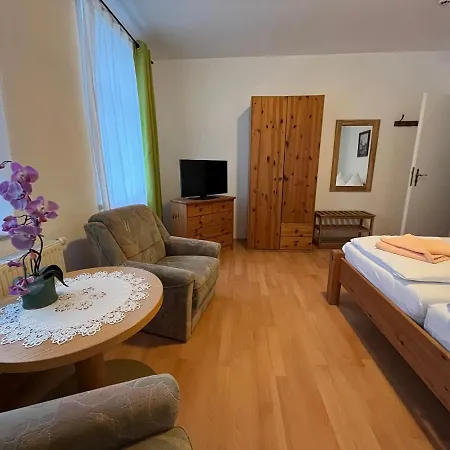 Am Renner بيت ضيافة دريسدن