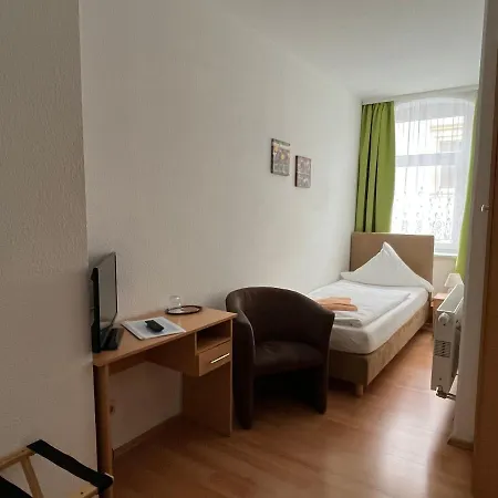 Am Renner بيت ضيافة دريسدن