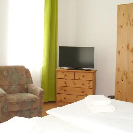 Am Renner 3* Drážďany